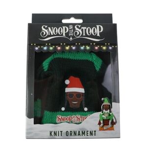 Snoop on the Stoop Knit Ornament NIP